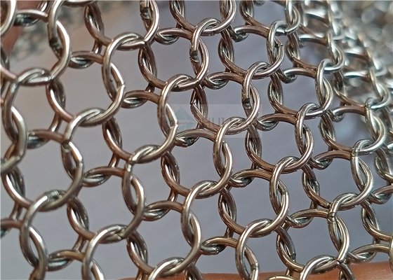建築構造に使用する7mmのステンレス鋼 リング網のカーテンの銀製色