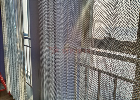 窓スクリーンのカーテンとして銀製アルミニウム コイルの金属の網の飾り布1.2x8x8mm