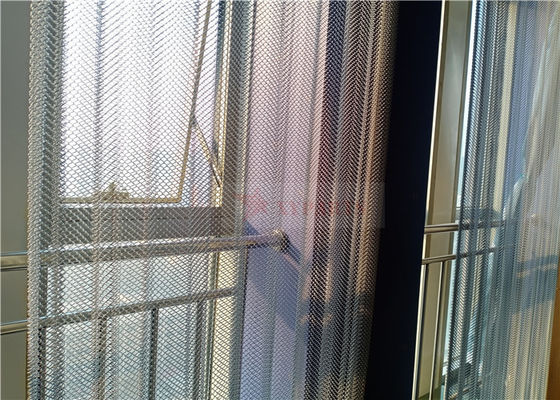 オフィスの窓カーテンとして使用される銀製色の金属のコイルの飾り布1.2mm
