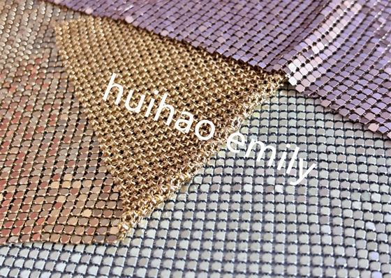 8x8mm 輝くアルミセキンの金属網のカーテン 装飾のために