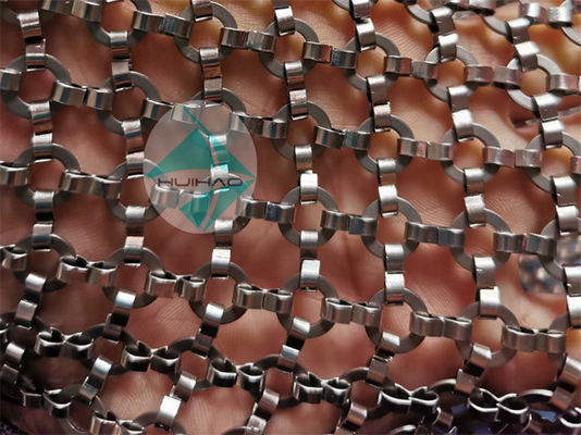1.5 x15mm窓スクリーンのための真鍮色の金属のChainmailリング網の飾り布